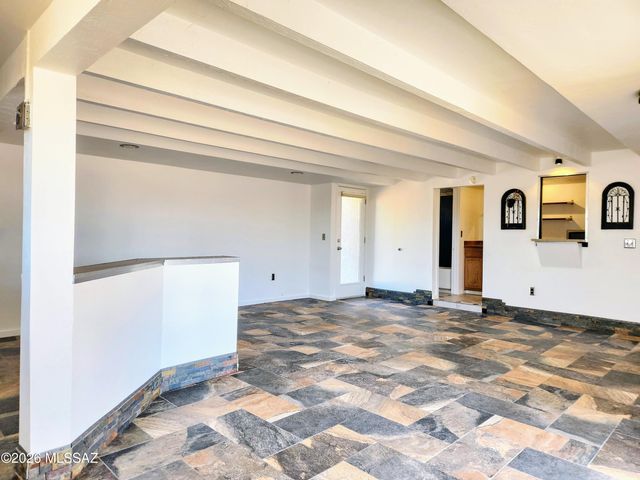 7424 N La Canada Drive, Tucson, AZ 85704