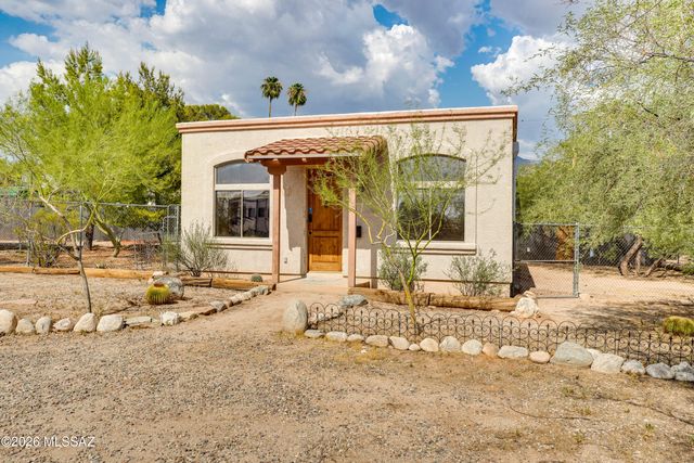 7424 N La Canada Drive, Tucson, AZ 85704