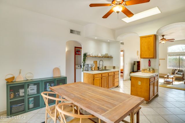 7424 N La Canada Drive, Tucson, AZ 85704