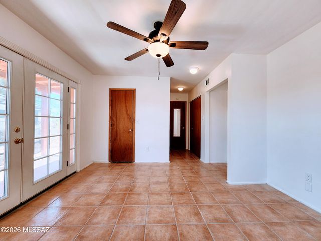 7424 N La Canada Drive, Tucson, AZ 85704