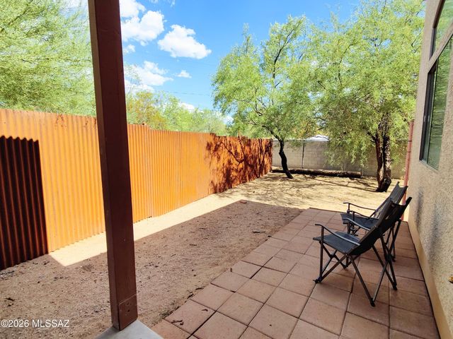 7424 N La Canada Drive, Tucson, AZ 85704