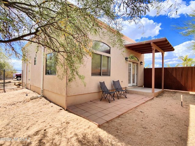 7424 N La Canada Drive, Tucson, AZ 85704