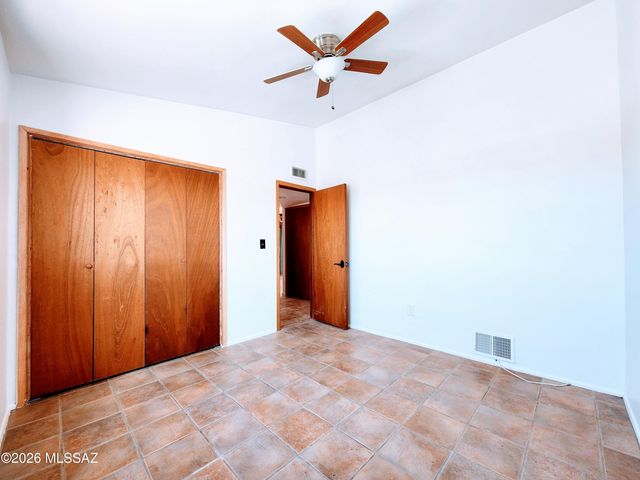 7424 N La Canada Drive, Tucson, AZ 85704