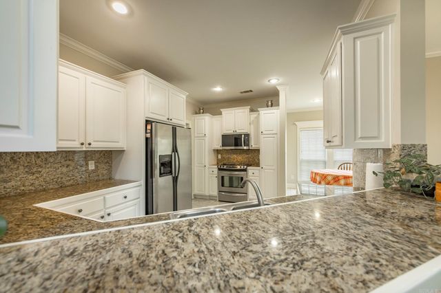 406 Parliament Drive, Little Rock, AR 72211