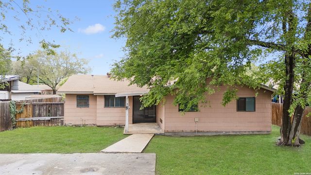 5026 Gene Cernan Dr, Kirby, TX 78219