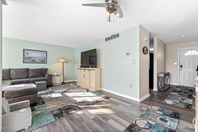 2503 Ridgeview Court, Parlin, NJ 08859