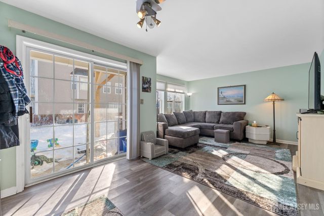 2503 Ridgeview Court, Parlin, NJ 08859