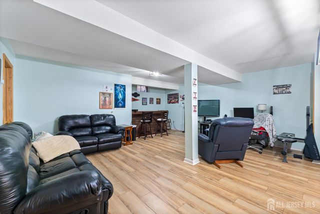 2503 Ridgeview Court, Parlin, NJ 08859