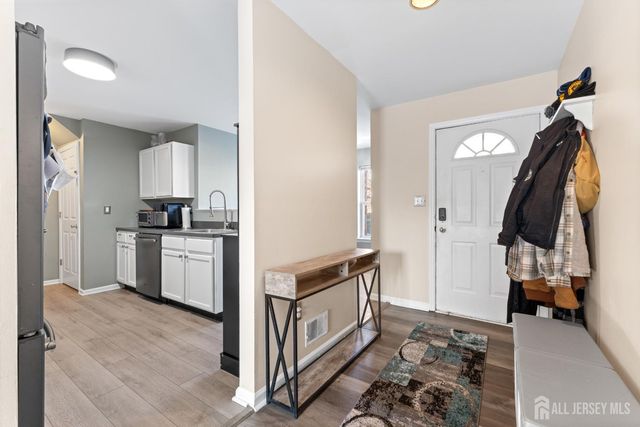 2503 Ridgeview Court, Parlin, NJ 08859