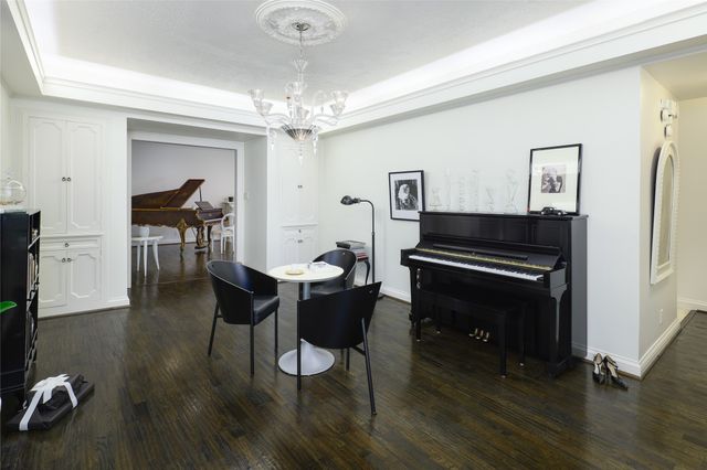 6126 Averill Way 205, Dallas, TX 75225