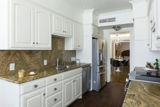 6126 Averill Way 205, Dallas, TX 75225