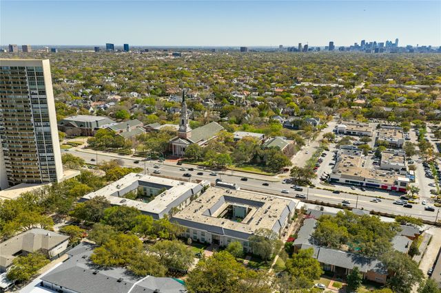 6126 Averill Way 205, Dallas, TX 75225