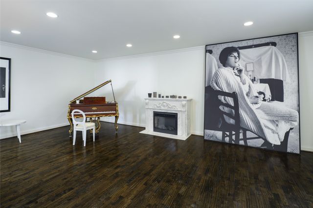 6126 Averill Way 205, Dallas, TX 75225