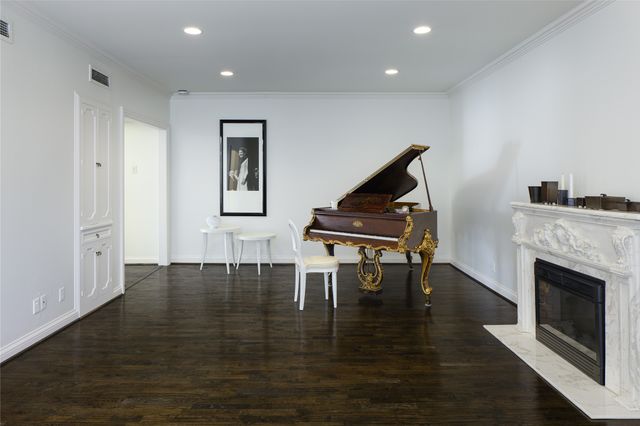 6126 Averill Way 205, Dallas, TX 75225