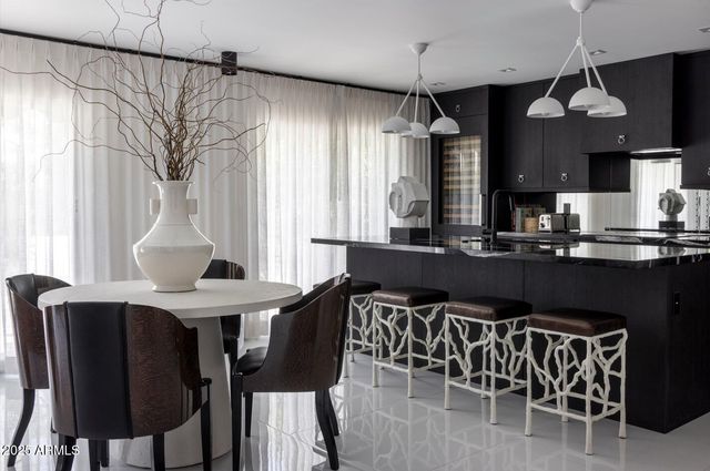 7242 E JOSHUA TREE Lane, Scottsdale, AZ 85250