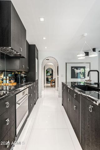 7242 E JOSHUA TREE Lane, Scottsdale, AZ 85250