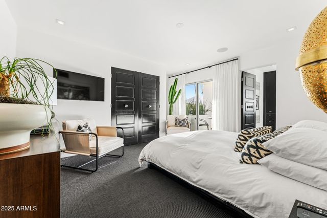 7242 E JOSHUA TREE Lane, Scottsdale, AZ 85250