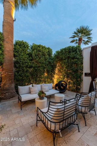 7242 E JOSHUA TREE Lane, Scottsdale, AZ 85250