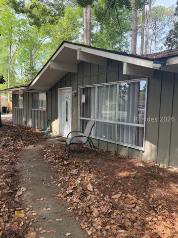 25 Bay Pines Dr, Hilton Head Island, SC 29928