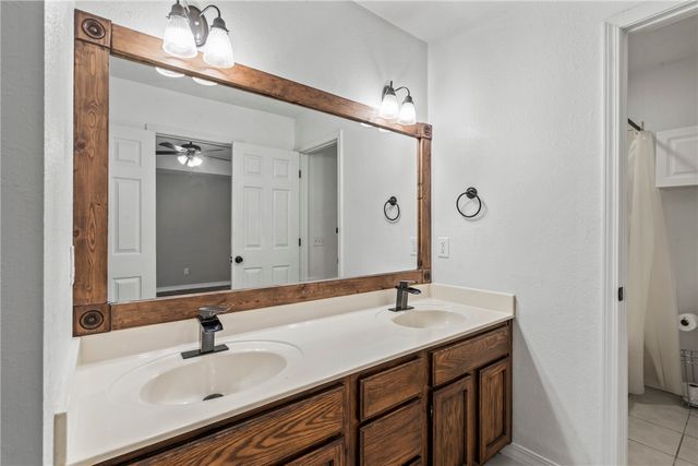 655 Frances Drive, Centerton, AR 72719