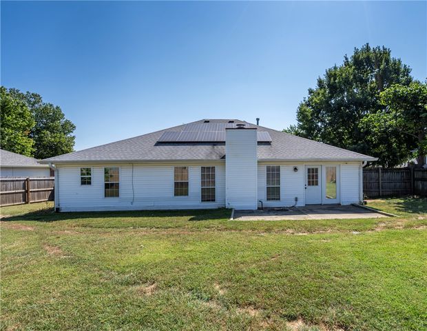 655 Frances Drive, Centerton, AR 72719