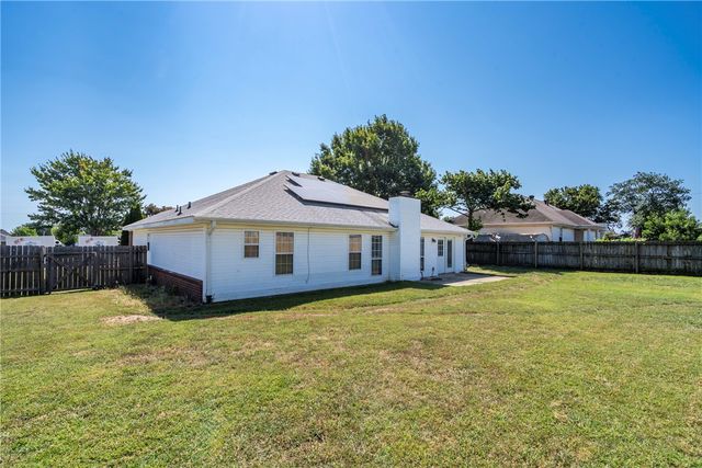 655 Frances Drive, Centerton, AR 72719