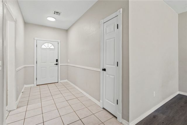655 Frances Drive, Centerton, AR 72719