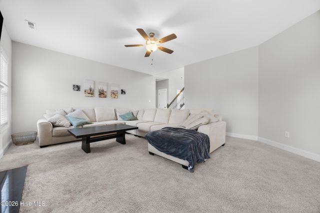 812 Colchester Reef Run, Sneads Ferry, NC 28460