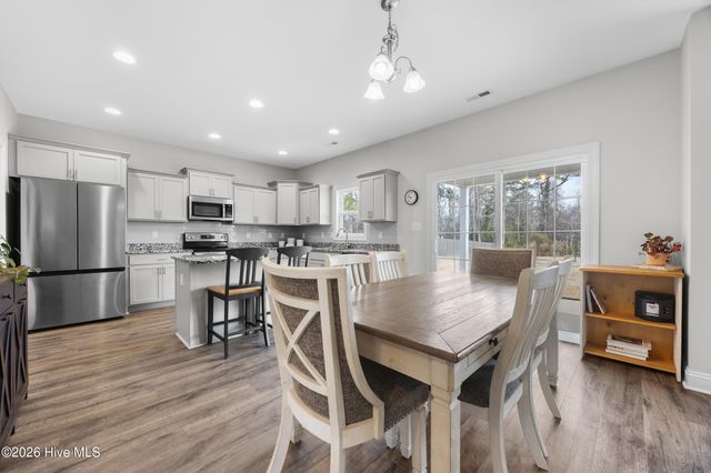 812 Colchester Reef Run, Sneads Ferry, NC 28460