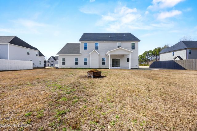 812 Colchester Reef Run, Sneads Ferry, NC 28460