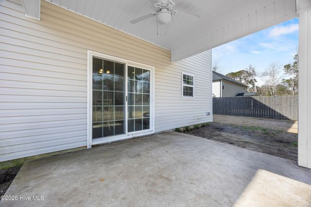 812 Colchester Reef Run, Sneads Ferry, NC 28460