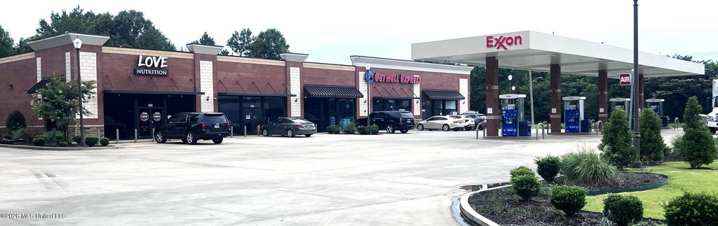 8985 Getwell Road, Southaven, MS 38672 — exterior