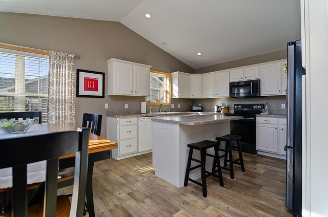N2262 HOLY HILL DRIVE, Greenville, WI 54942