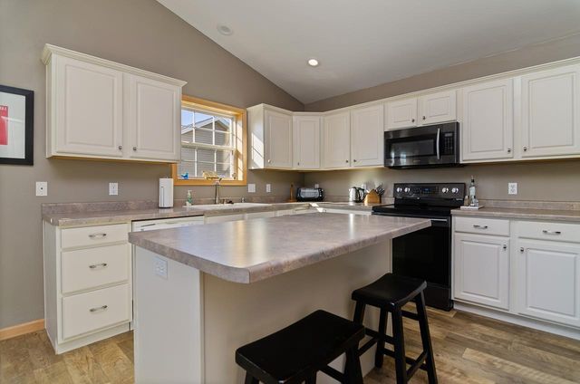 N2262 HOLY HILL DRIVE, Greenville, WI 54942