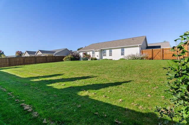 N2262 HOLY HILL DRIVE, Greenville, WI 54942