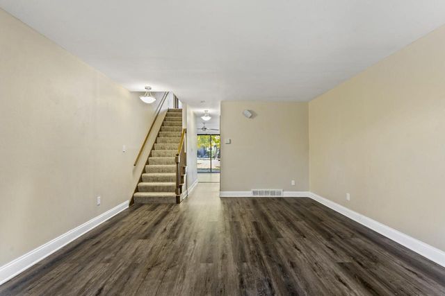 6112 W Port AVENUE, Milwaukee, WI 53223