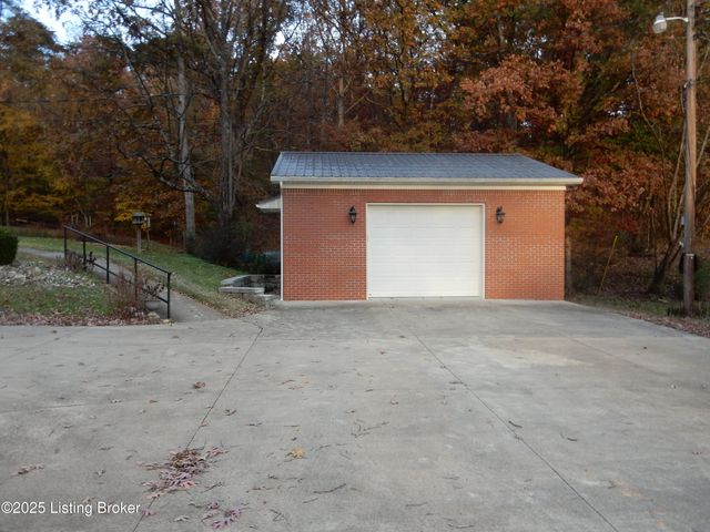 274 Knobview Dr, Lebanon Junction, KY 40150