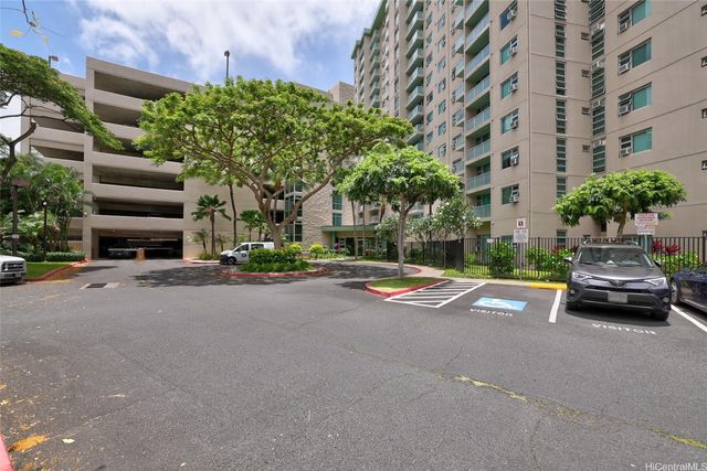 3009 Ala Makahala Place 213, Honolulu, HI 96818