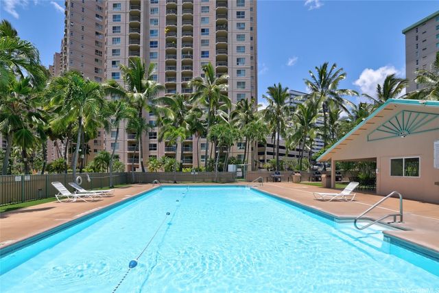 3009 Ala Makahala Place 213, Honolulu, HI 96818