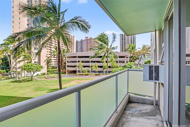 3009 Ala Makahala Place 213, Honolulu, HI 96818