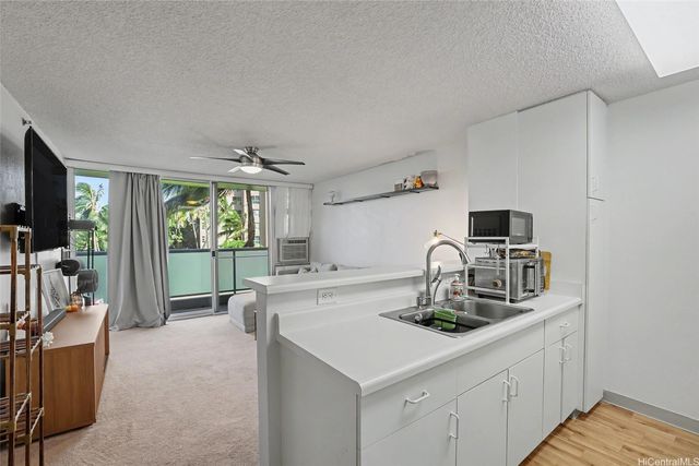 3009 Ala Makahala Place 213, Honolulu, HI 96818