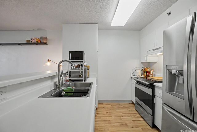 3009 Ala Makahala Place 213, Honolulu, HI 96818