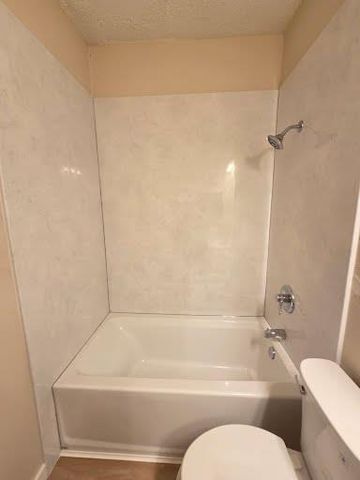 2706 Salado ST 207, Austin, TX 78705