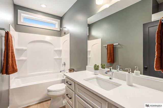 8710 Dragonfly Lane, Lincoln, NE 68526