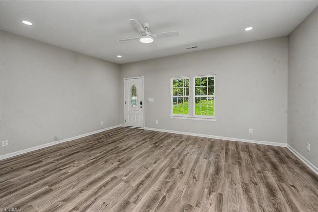 1329 Belleauwood Street, Winston-salem, NC 27107