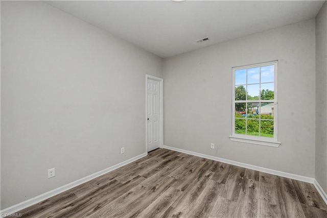 1329 Belleauwood Street, Winston-salem, NC 27107