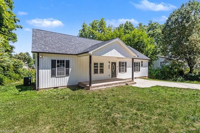 1329 Belleauwood Street, Winston-salem, NC 27107