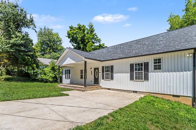 1329 Belleauwood Street, Winston-salem, NC 27107