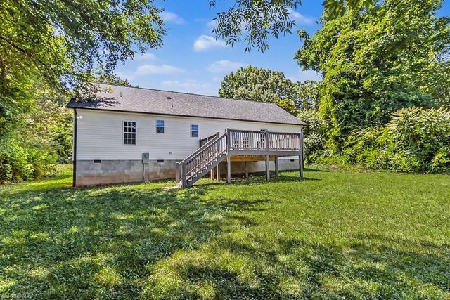1329 Belleauwood Street, Winston-salem, NC 27107