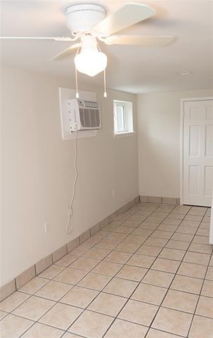 97 Anthony ST C, Austin, TX 78702